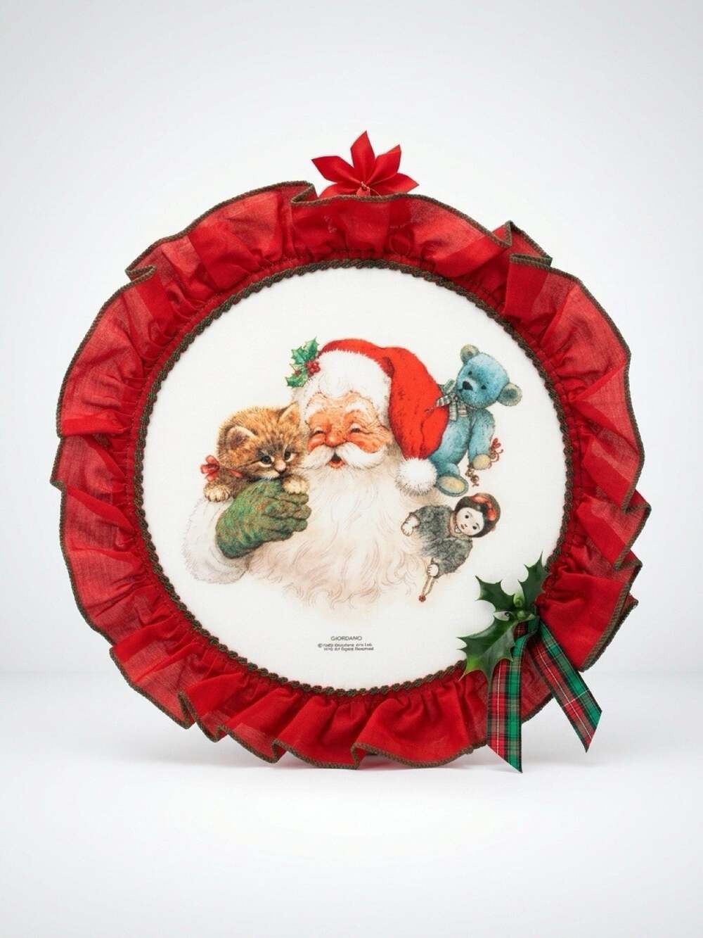 VTG Novelty 1988 Giordano Round WallArt 12" SantaClaus Christmas Fabric HomDecor